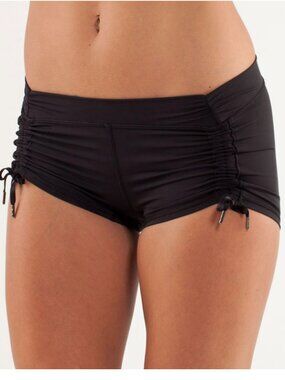Lululemon Some Like It Hot Short Black